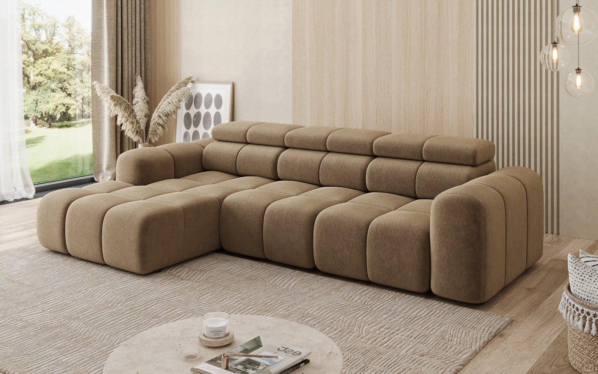 Designer Sofa Mia L mat elektrescher Sëtzvergréisserung a Chenille