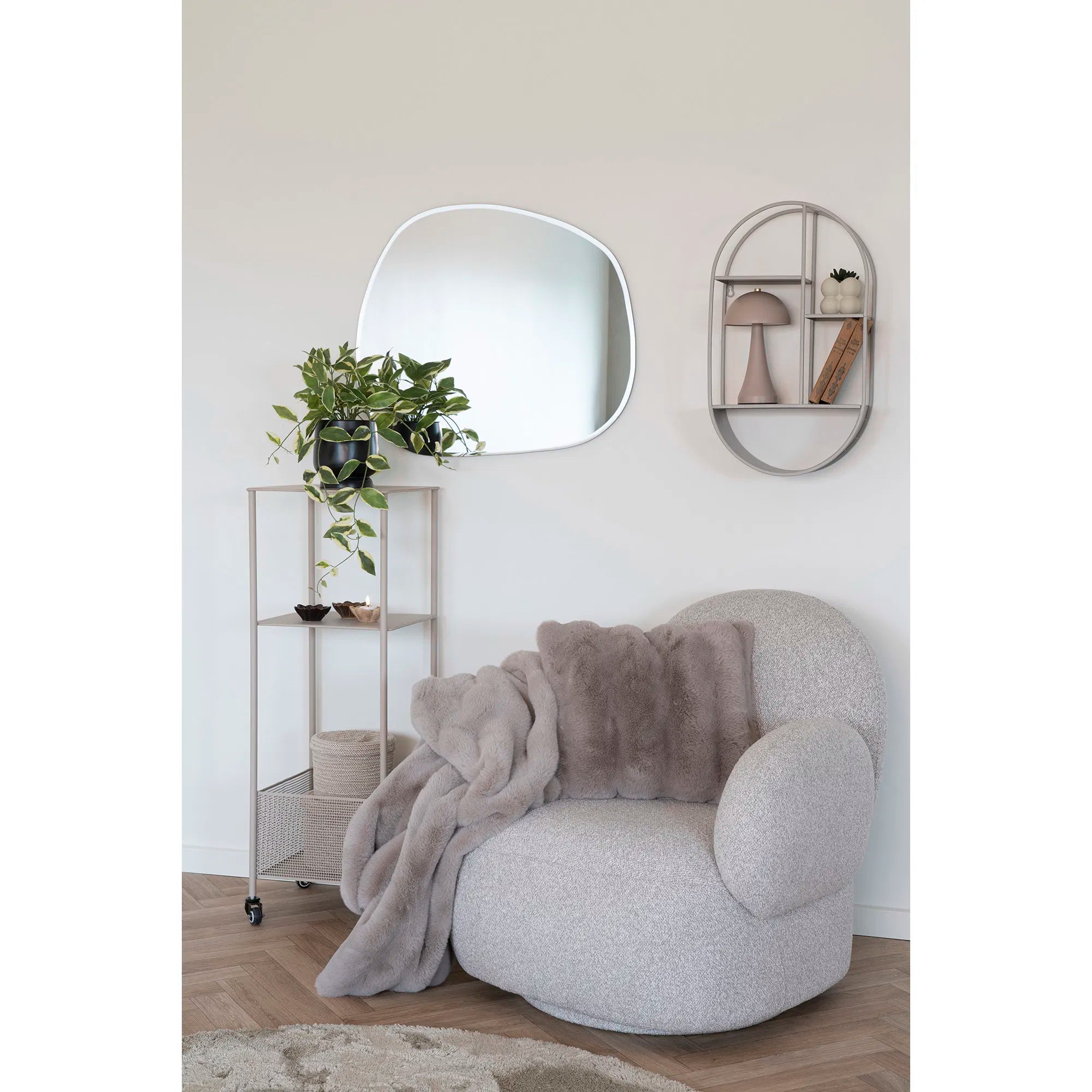 Designer Sofa-Sessel Fermo mat Dréifunktioun a gro Bouclé