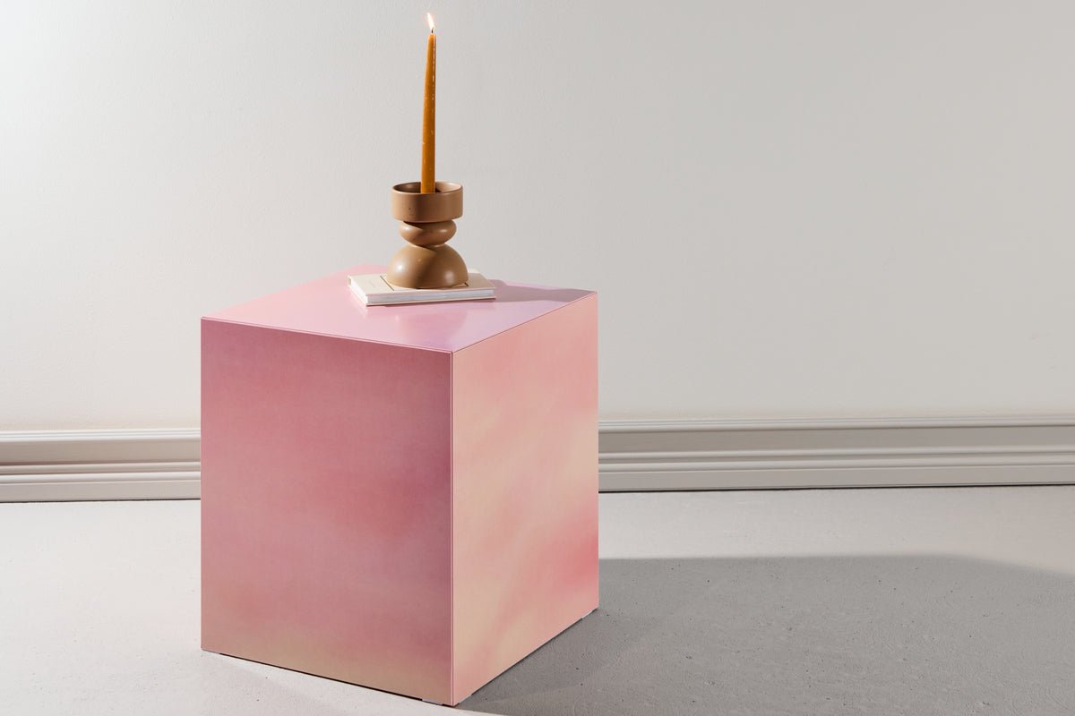 Couchtisch/Beistelltisch Nivara – Kubus mat aussergewéinlecher Optik