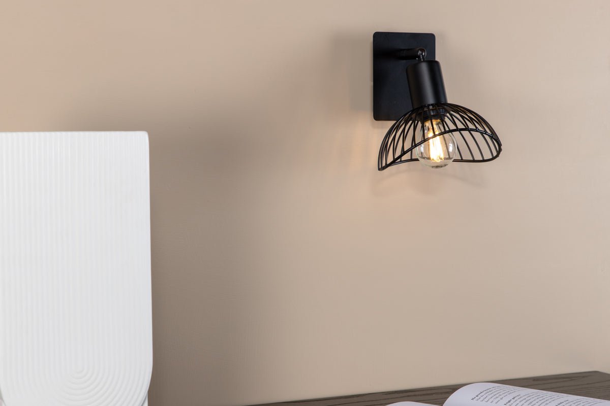 Wandleuchte „Holger" – Ronn, schwaarze Stolschierm mat eleganter Mauerbefestegung