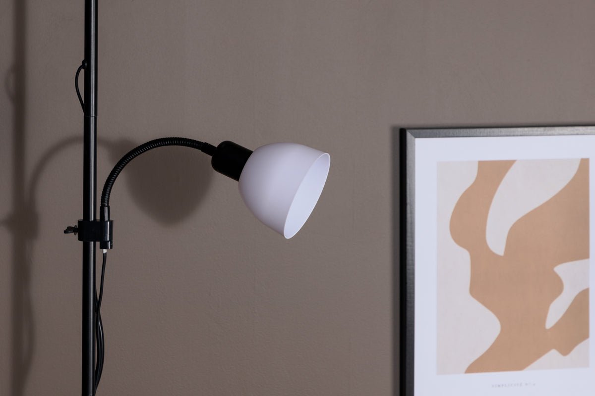Stehlamp „Ragnar“ – Schlank, modern Silhouette 2-flammeg