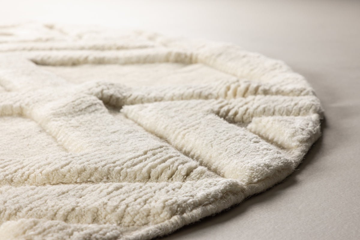 Teppech Lunara – aus 100 % Woll an Wäiss