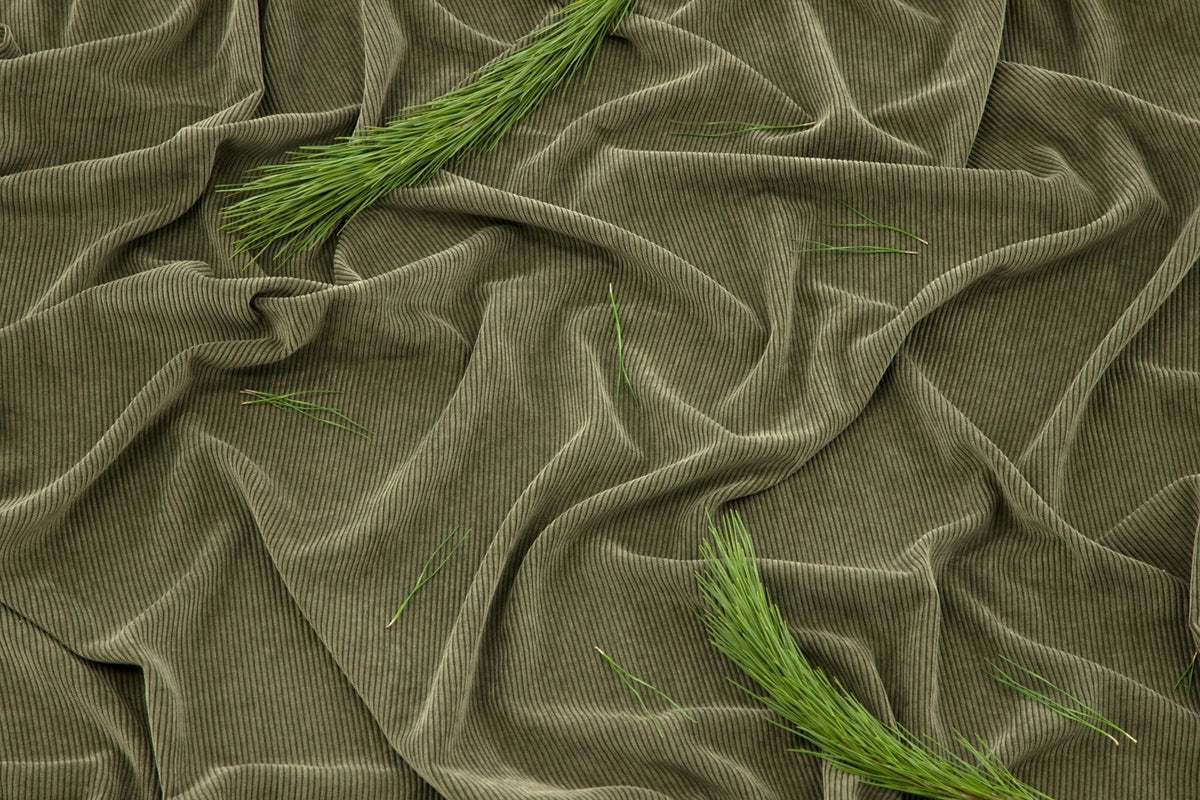 Gardinenset Verta – mat Méi-Band-System a Béis & Moosgréng