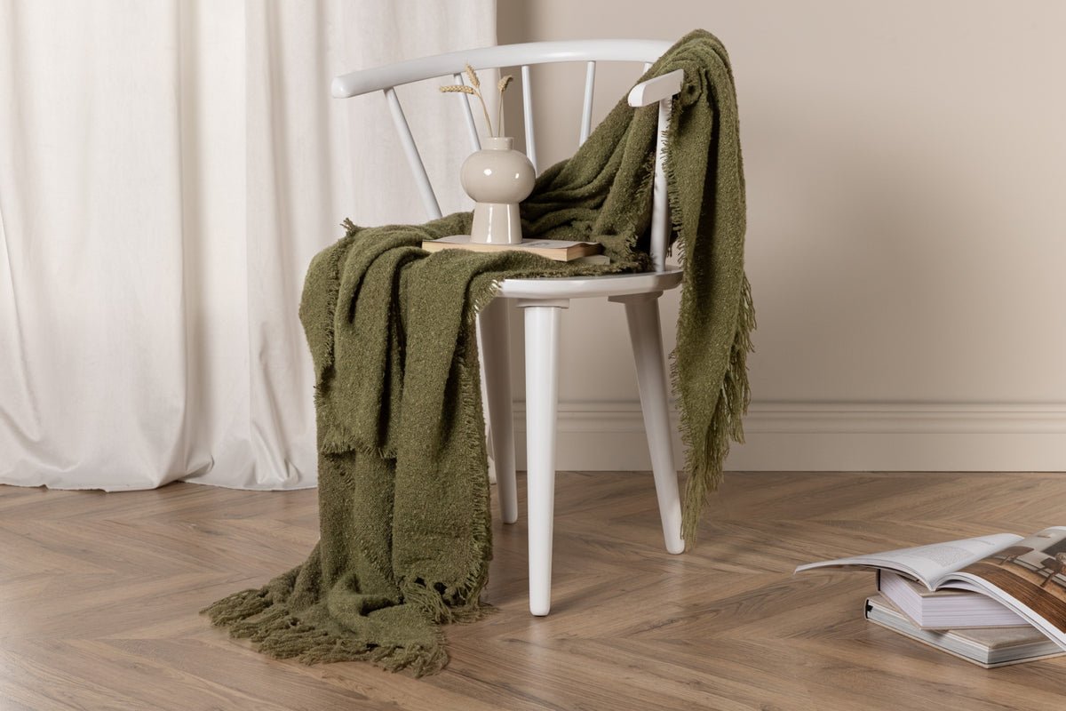 Tagesdecke Stanley Moosgrün – 170×130 cm mit Struktur & Fransen