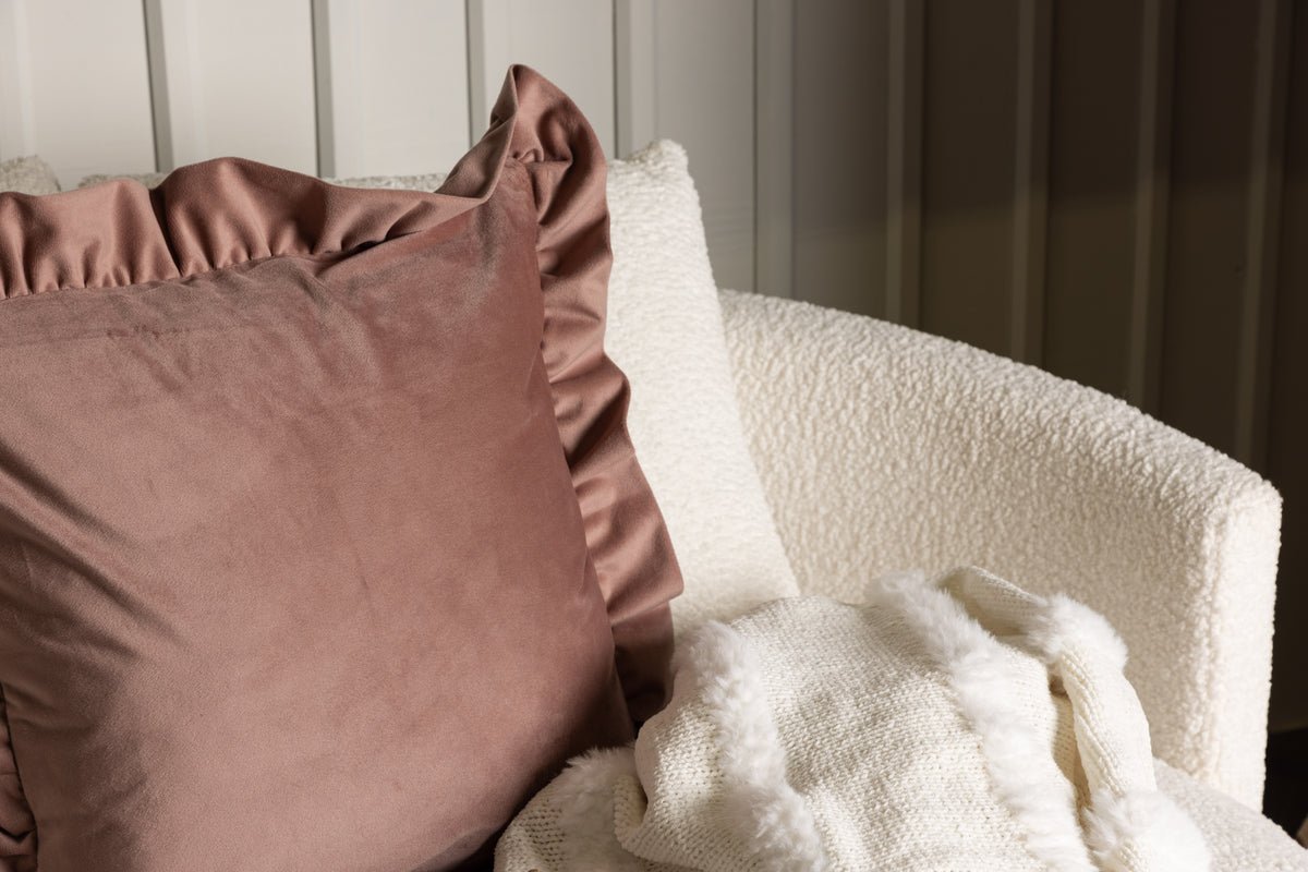 Këssenbezuch Essence - 50x50 cm a Béis, Rosa an Wäiss