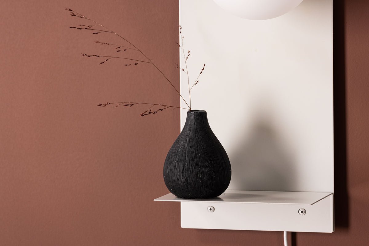 Wandlampe „Monty" – Mat praktescher Ablage dobäi