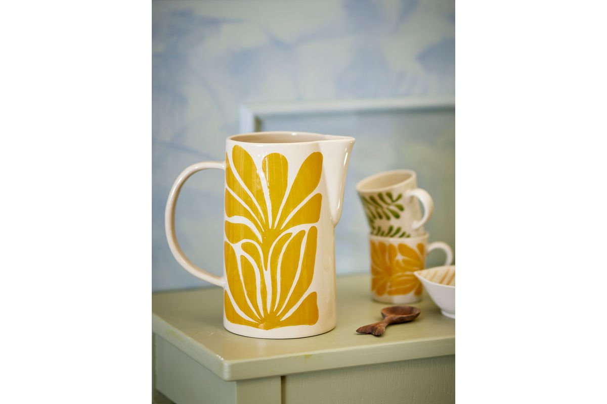 Krug Solis – handbemoolt Steingut a giel