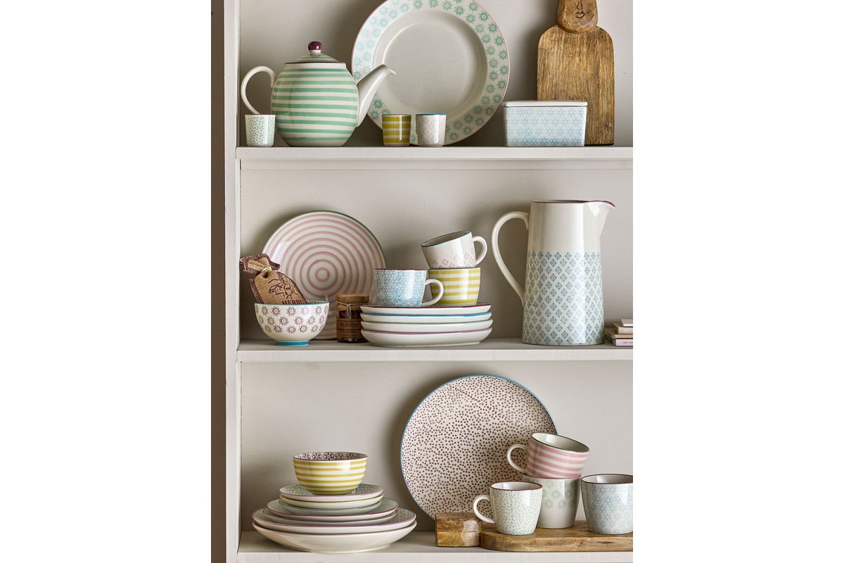 Krug Alvas – Steingutt mat sanften bloe Nuancen