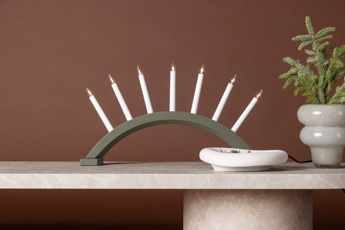 Chrëschtdekoratioun Elira - Adventskandelaber mat 7 Kerzen