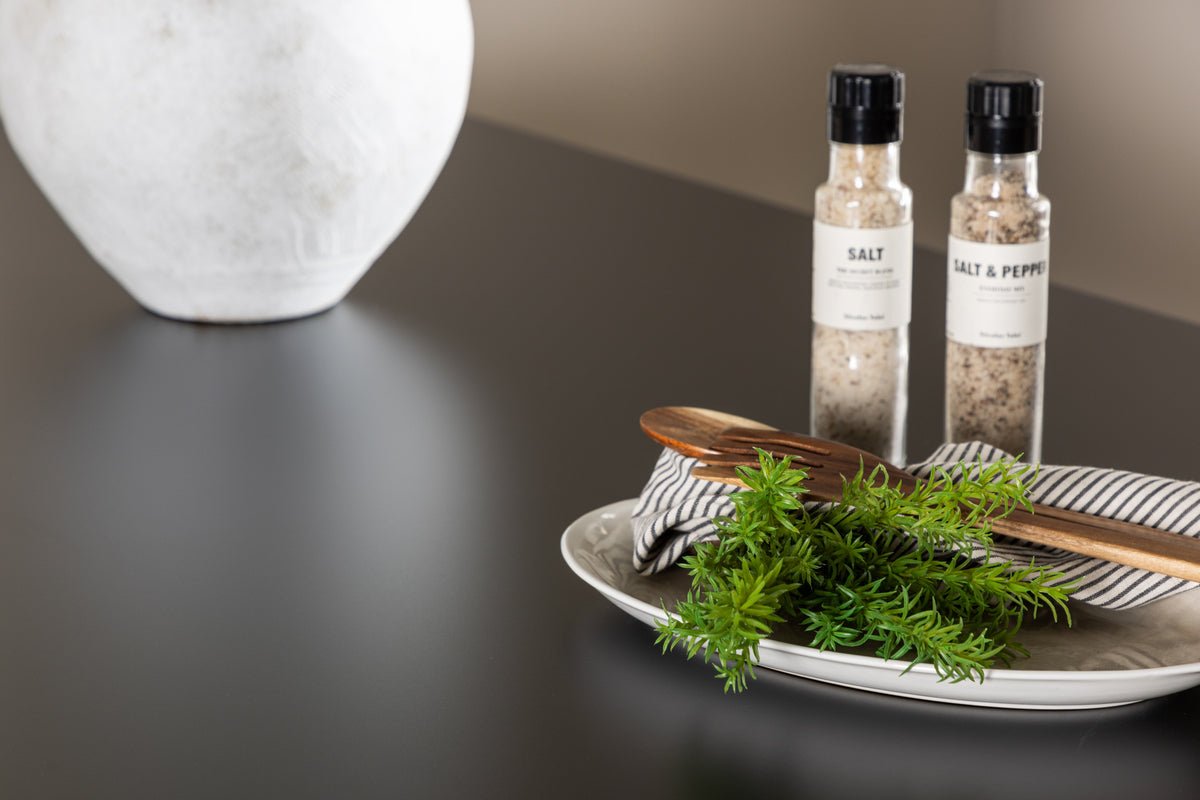 Iessdësch Marlow - mat natierlecher Holzoptioun an Stolbeen a Schwaarz