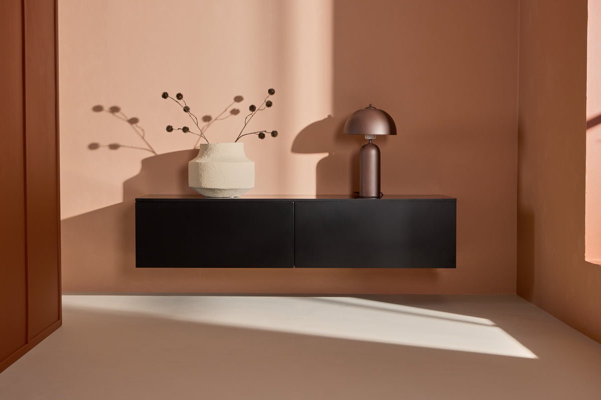 TV-Lowboard Nerio – Puristesch Raffiness an Schwaarz