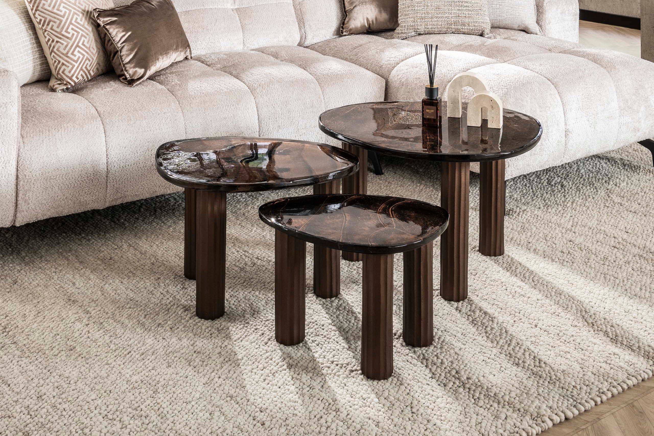 Couchtisch Elysium - Gréisst L an Antikkupfer oder Antikgold mat Gossglas