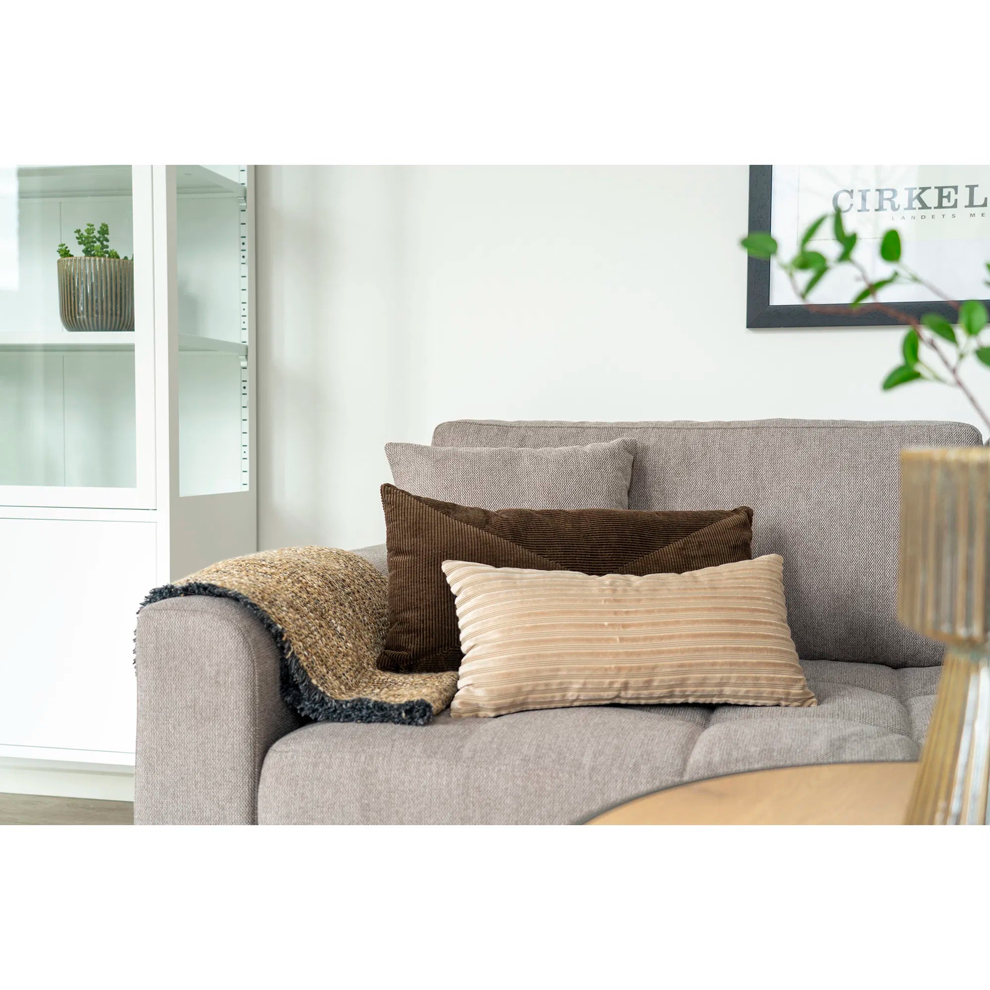 Zierkëssen Levi Cord Beige 30x60 cm