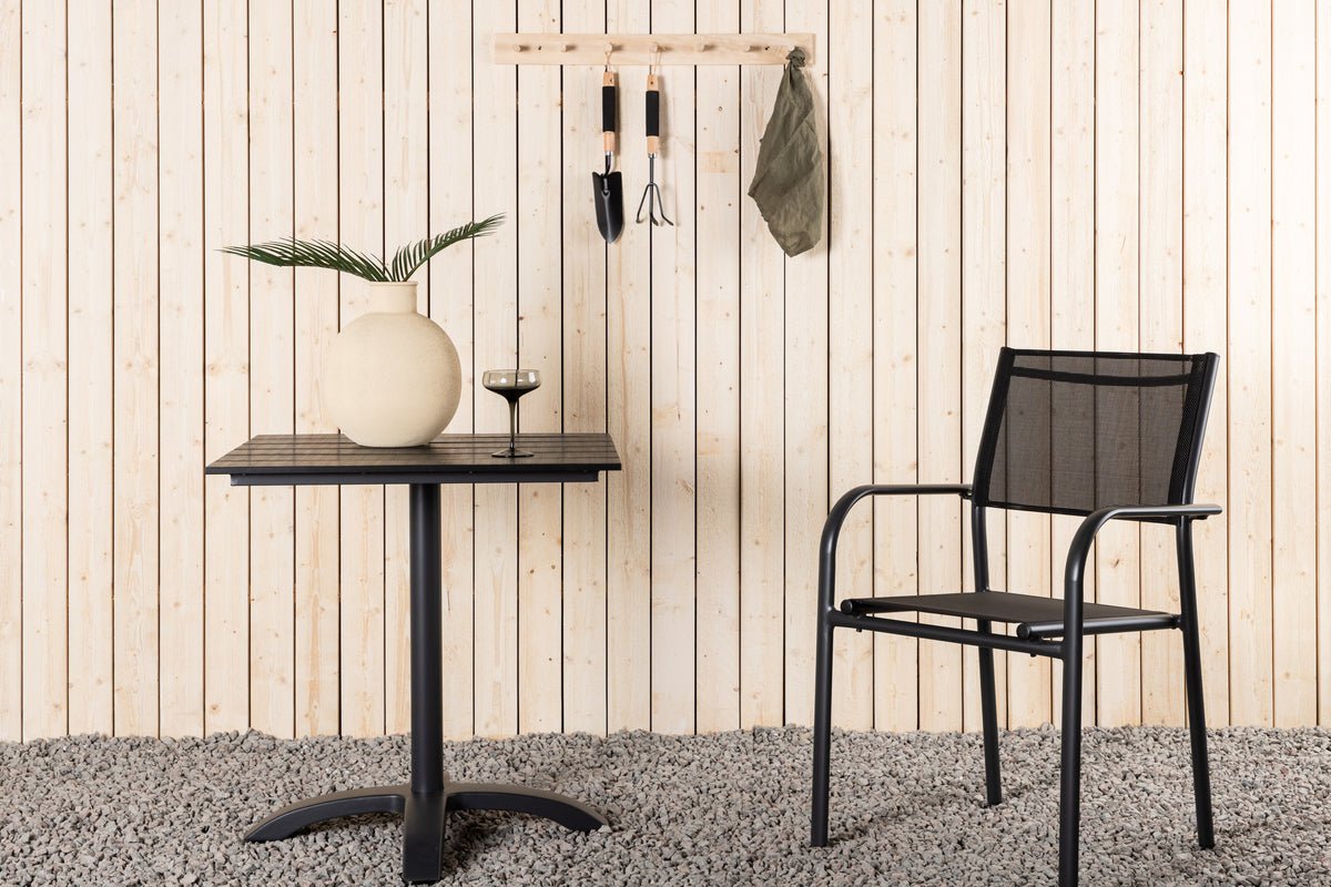 Gartentisch Malani - pflegelechege quadratesche Dësch aus robustem Aluminium an Aintwood