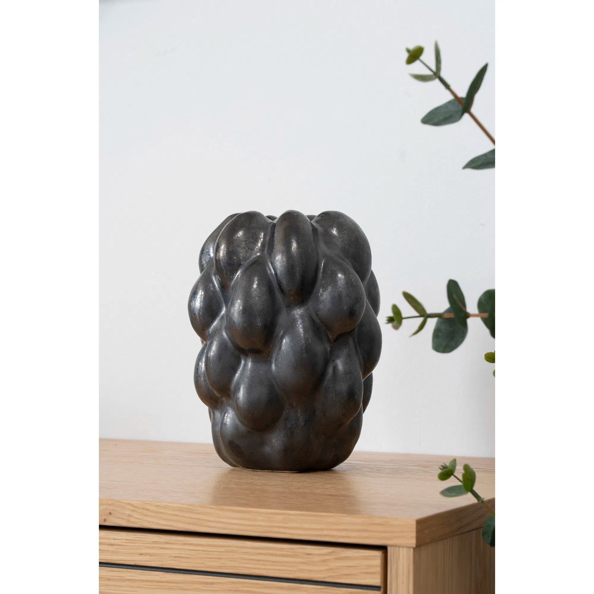 Vase „Noirberry“ – Schwaarz Keramik mat organescher Struktur