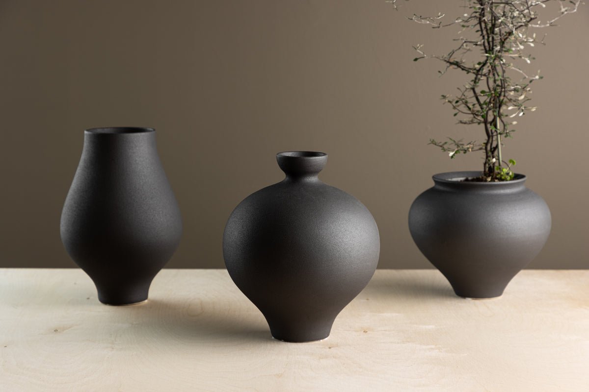Vase Rellis Ø20 cm – Modern mat engem spilleresche Twist