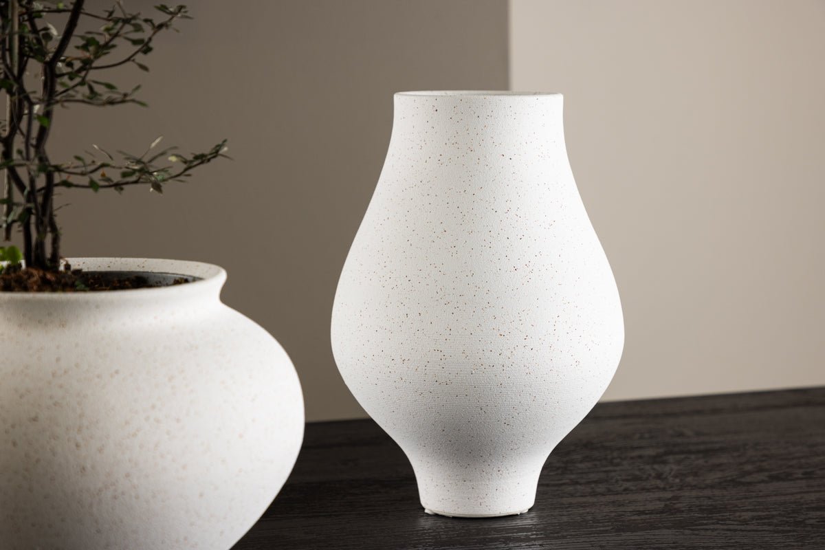 Vase Rellis Ø14 cm – Zäitlos Keramik mat feine Sprenkeleën