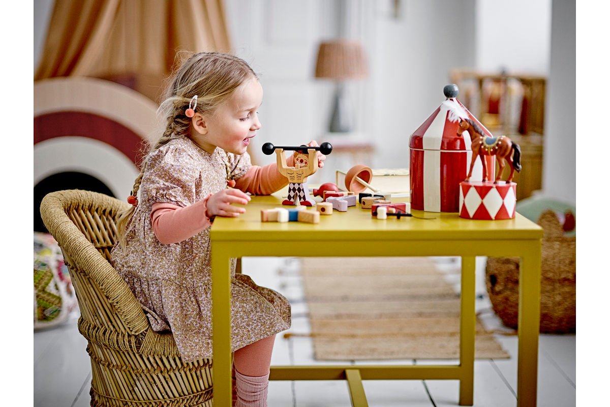 Dekofigur Rafi - Zirkuspäerd aus Holz fir Kannerzëmmer & Gebuertsdag