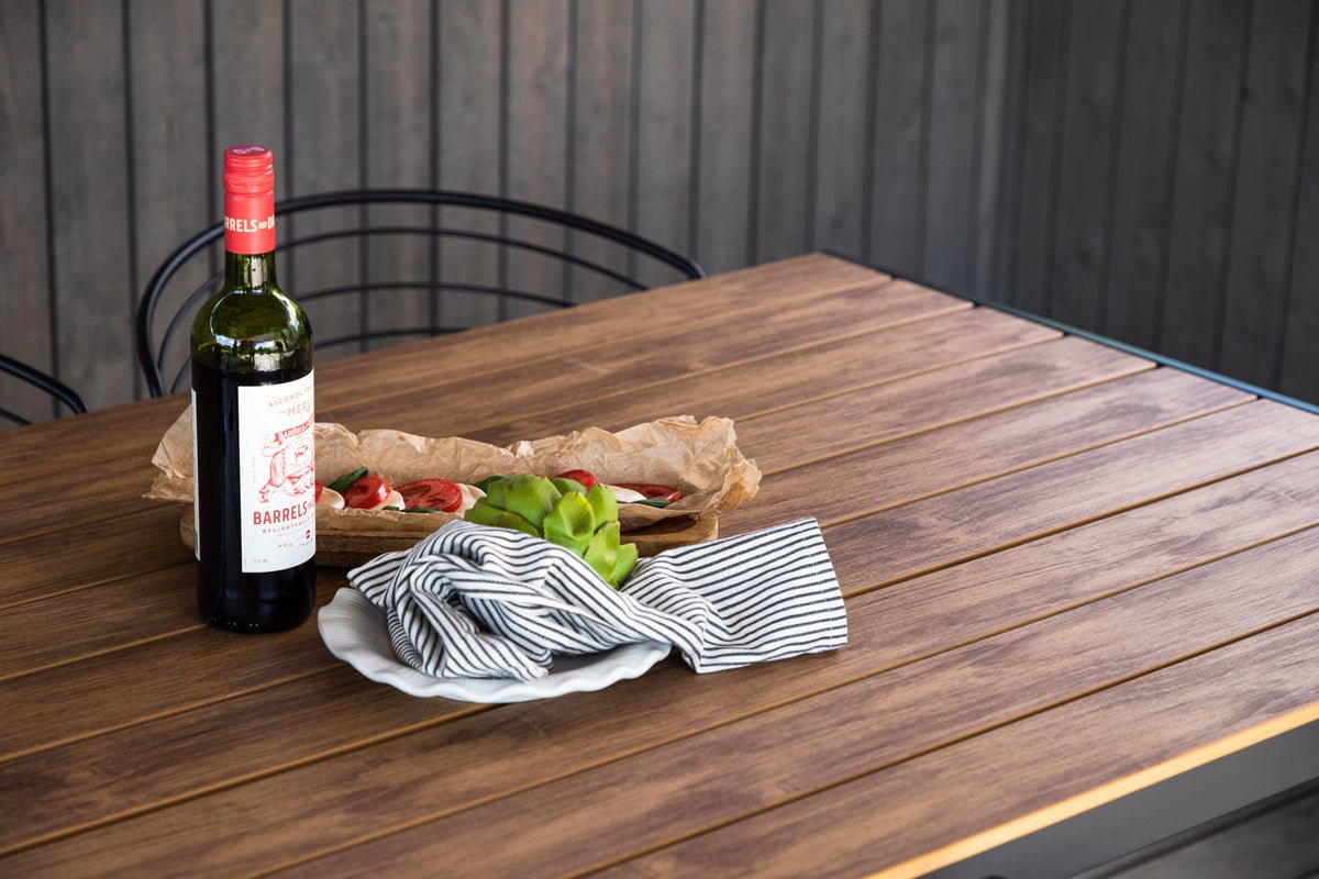 Gartentisch Tareen - eng harmonesch Kombinatioun aus Natierlechkeet a Stabilitéit