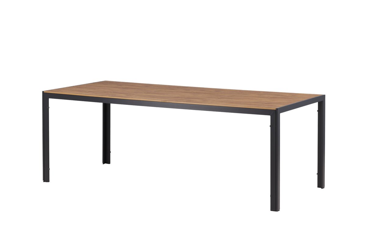 Gartentisch Tareen - eng harmonesch Kombinatioun aus Natierlechkeet a Stabilitéit