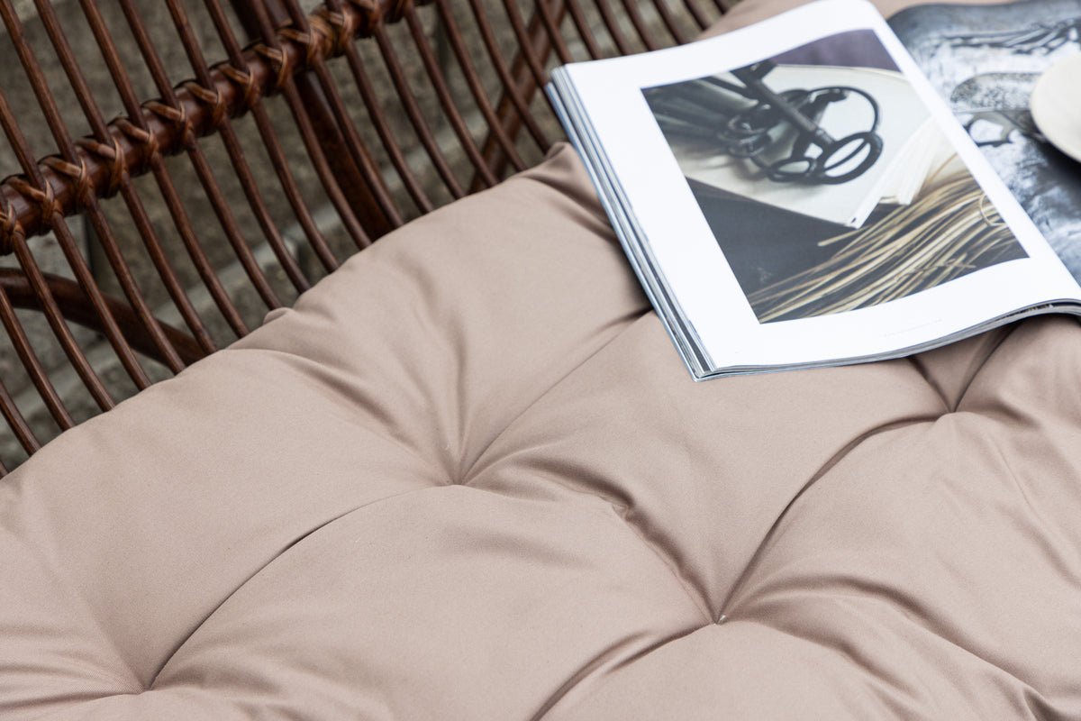 Gartebänk Tobias - Aus Rattan an der Faarf Däischter Walnuss