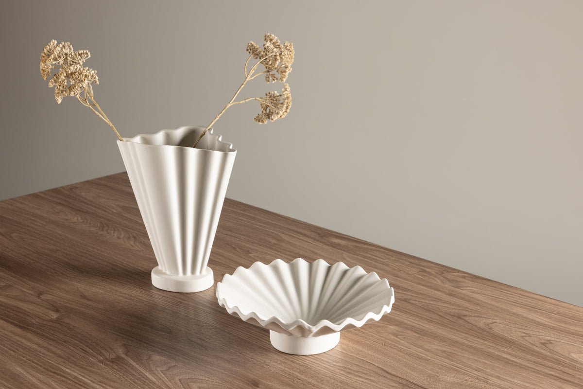 Esstisch Malo - e harmonescht Miwwelstéck fir gesellig Zesummesinn