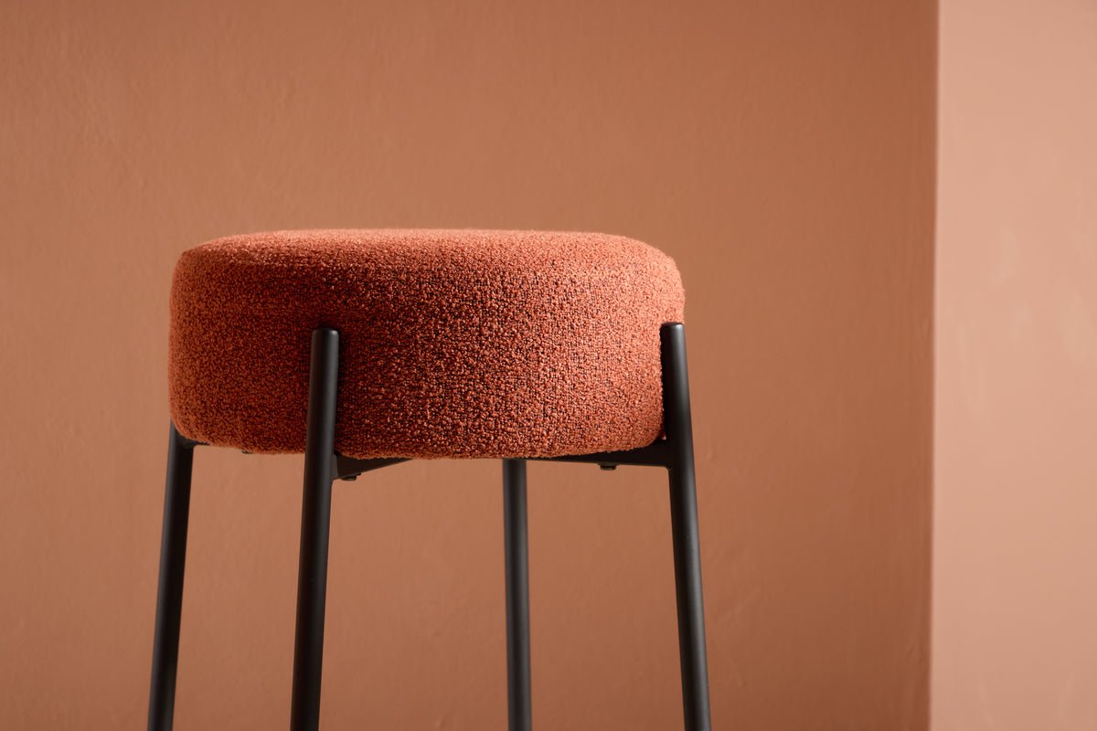 Barhocker Fire - Mat rostfaarwege oder wäisse Sëtz aus Bouclé