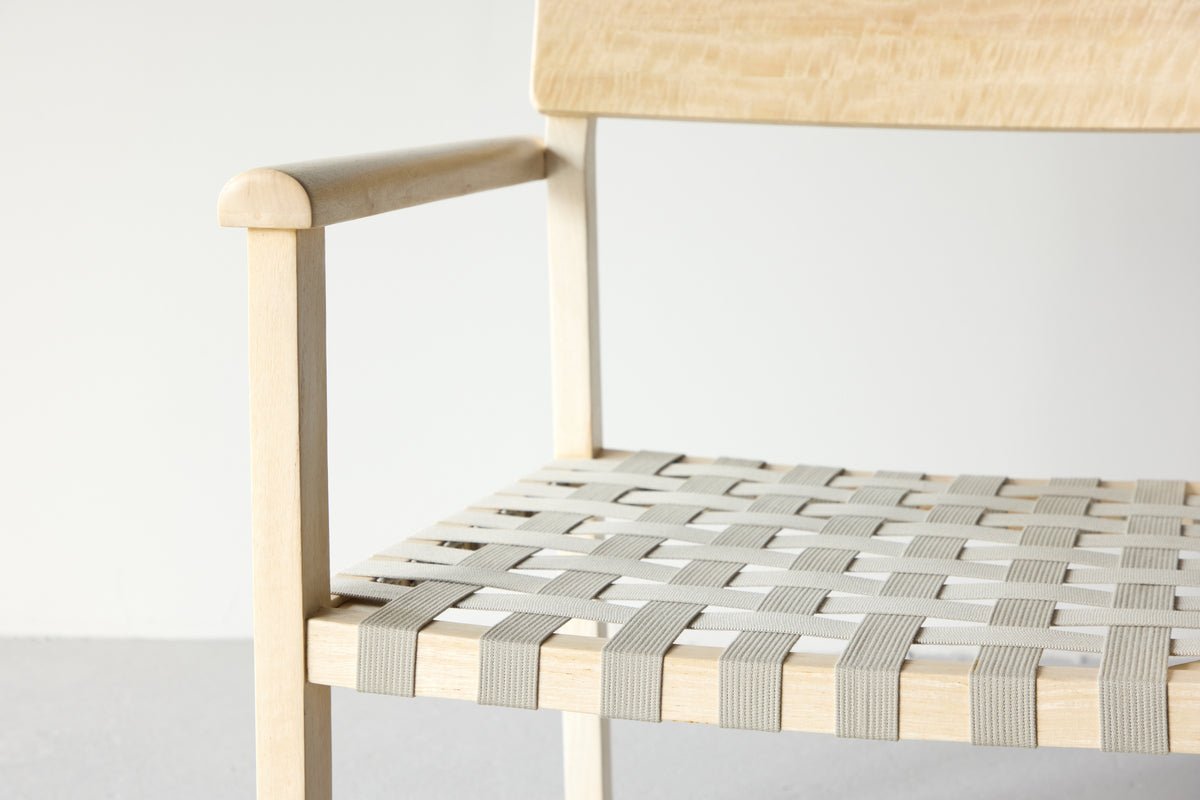 Sëtzléng Olympia - aus Mangoholz a Polyester a Naturfaarf