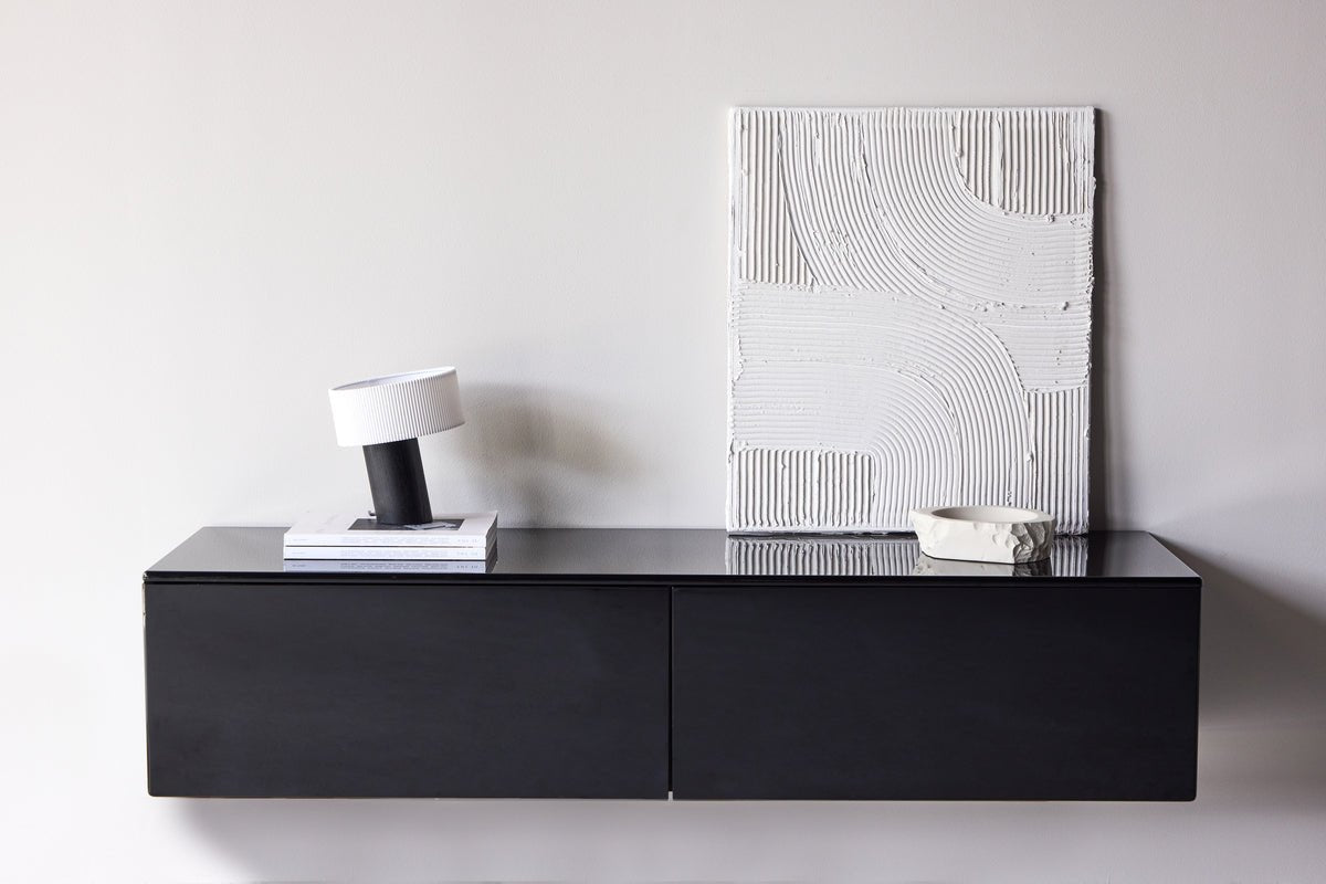 Designer TV-Lowboard Noirra – Schwebendes Design in Schwarz