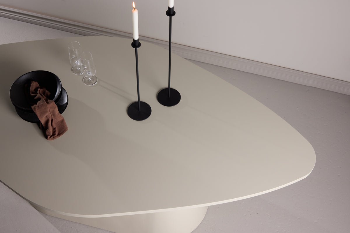 Esstisch Solaro – Ovaler Design-Esstisch 210x110 cm in Beige