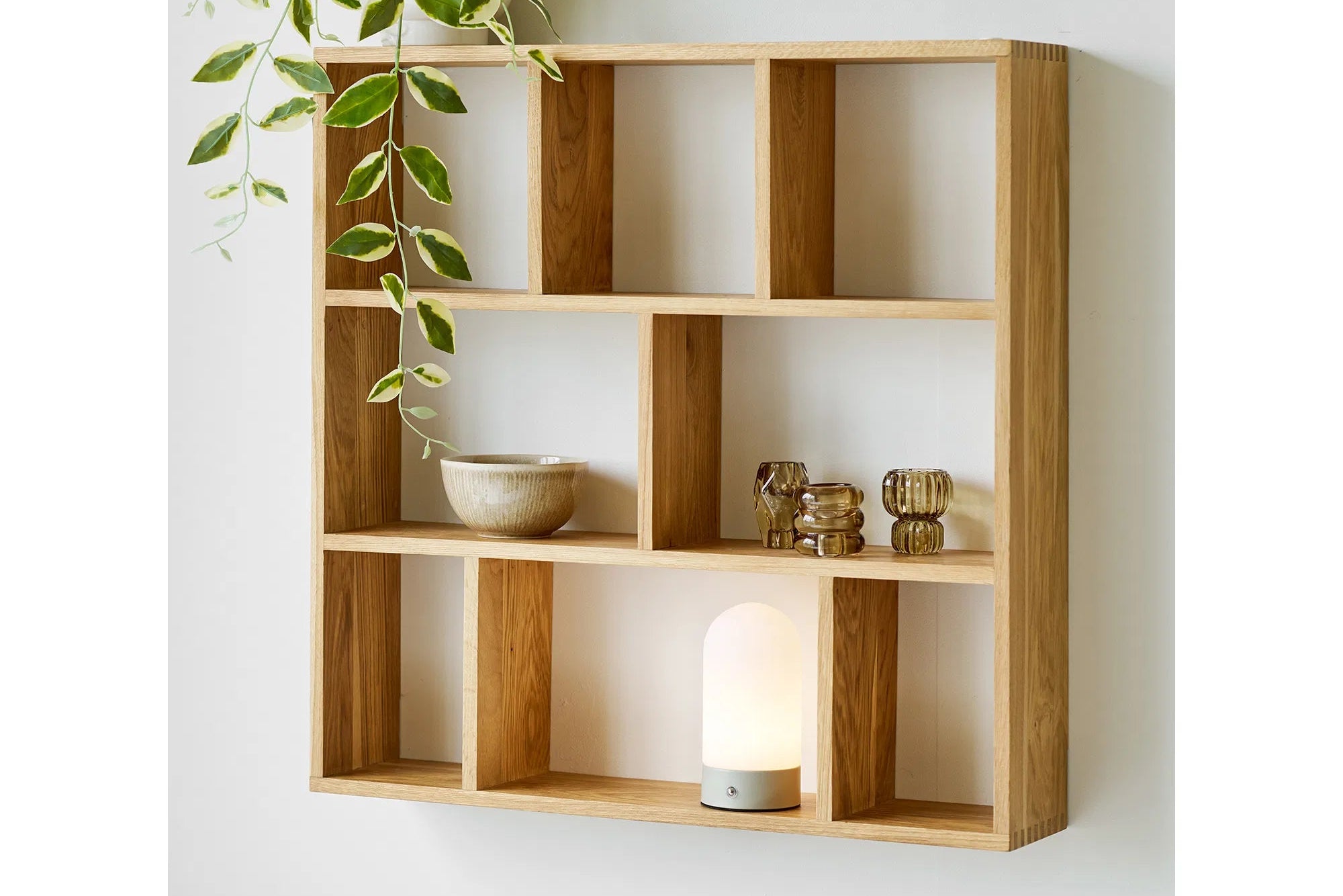 Dëschlampe Eirnova - schéint Design