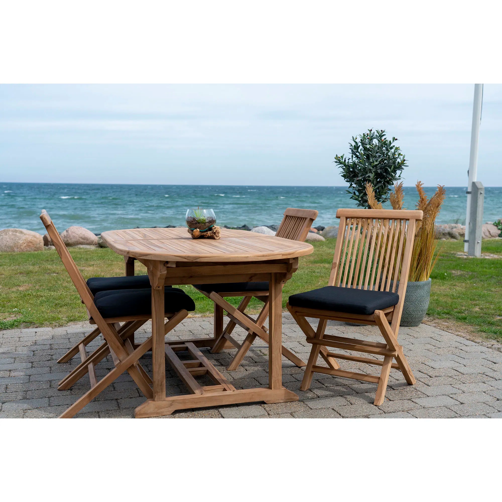 4er Set Loma Sëtzkëssen – Komfort fir Deng Gaardenoase