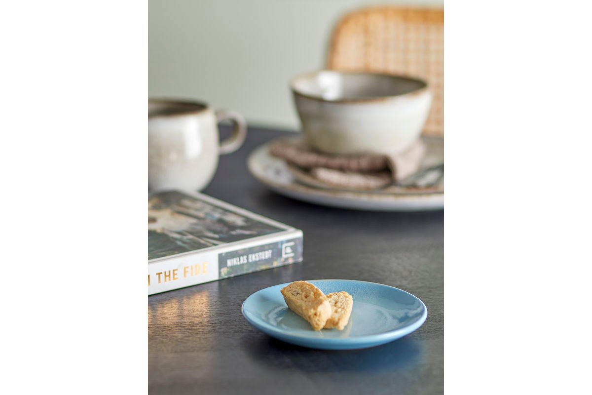 Arvyn Teller – aus Steingut hiergestallt