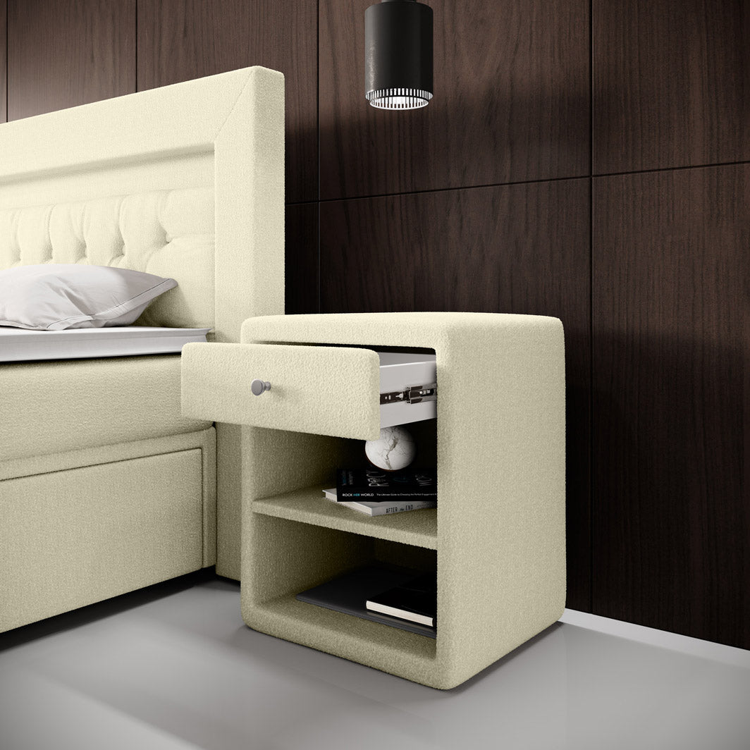 Designer Nachttisch Amy in Bouclé