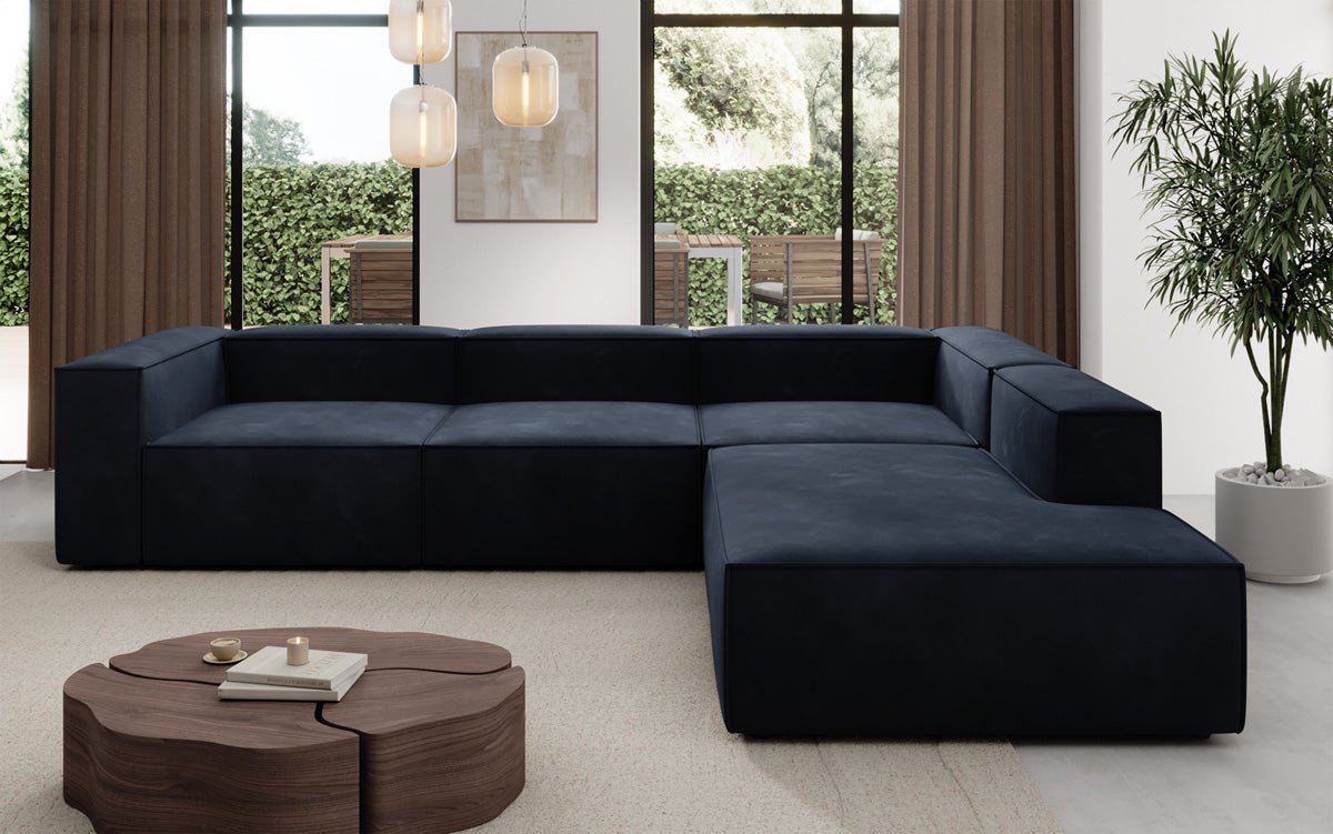 Designer Sofa Lesley L mat laanger Ottomane aus Samt