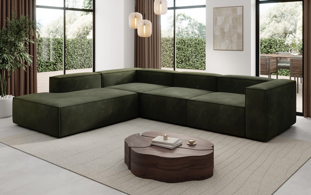 Designer Sofa Lesley L mat laanger Ottomane aus Samt