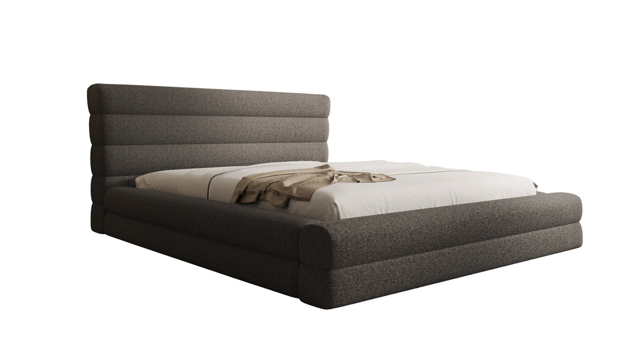 Designer-Polsterbett Maren am Teddy-Bouclé mat Stauraum