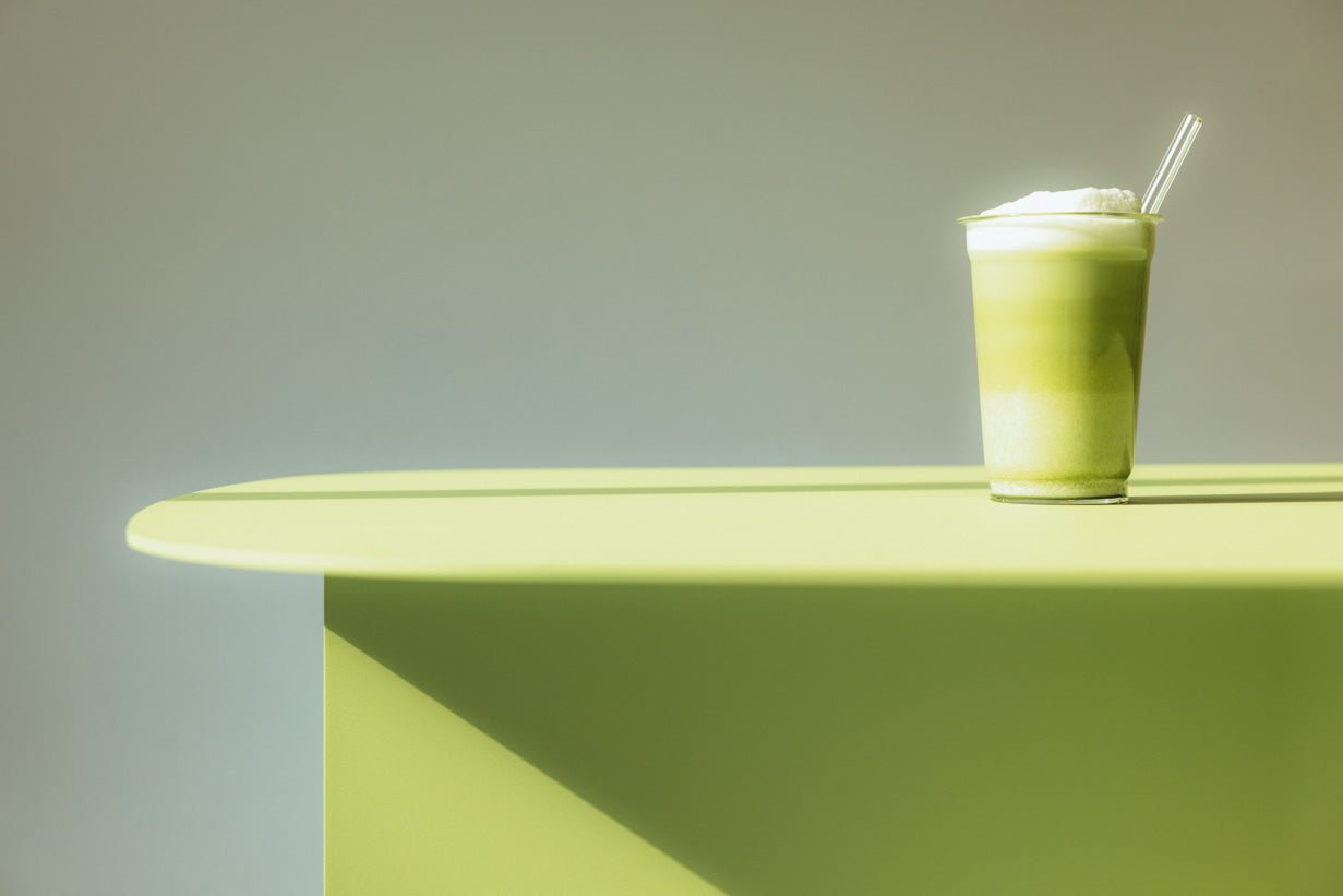 Couchtisch Livia – Japandi Design aus pulverbeschichtetem Blech