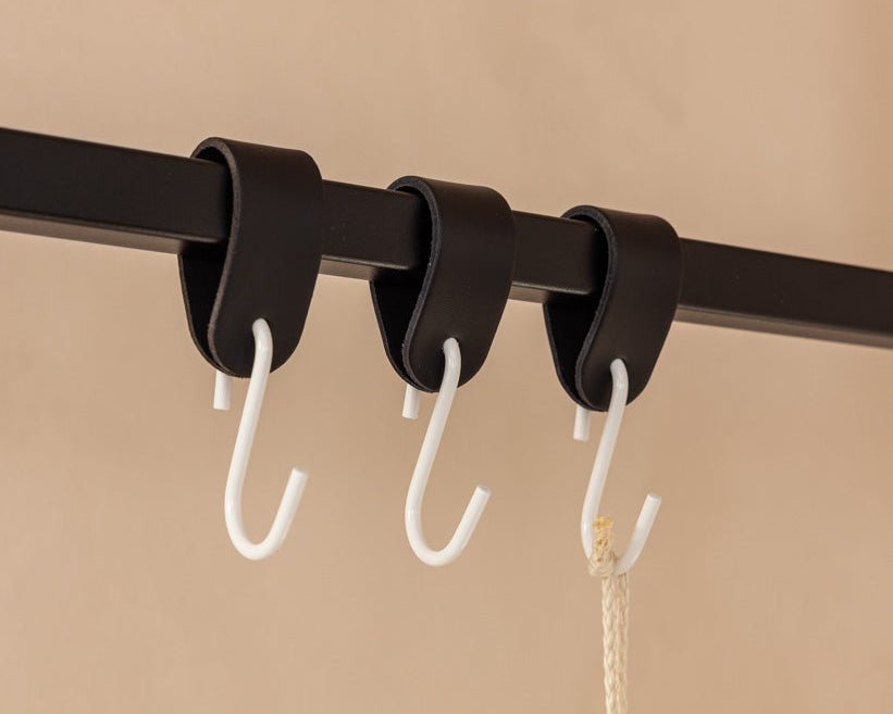 Lieder Kleedhaken Arcoro aus Stol & Echtleder