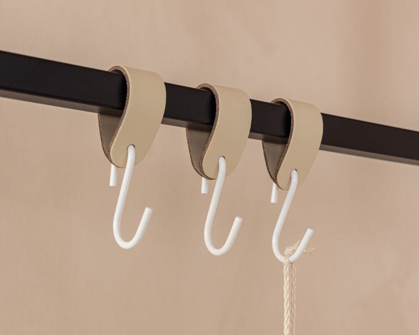 Lieder Kleedhaken Arcoro aus Stol & Echtleder