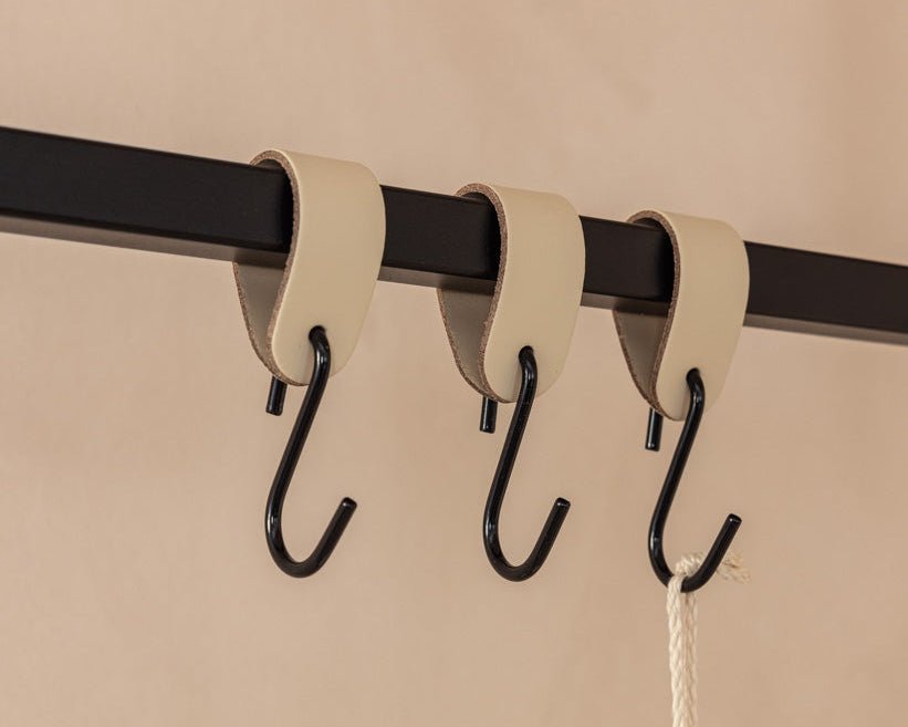 Lieder Kleedhaken Arcoro aus Stol & Echtleder