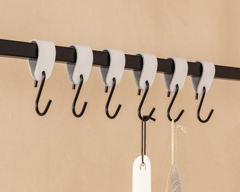 Lieder Kleedhaken Arcoro aus Stol & Echtleder