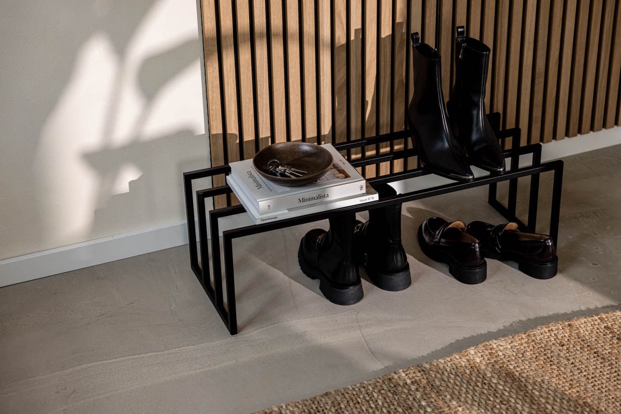 Schongregal Bovi – Industrial Design a Schwaarz, Cashew oder Wäiss