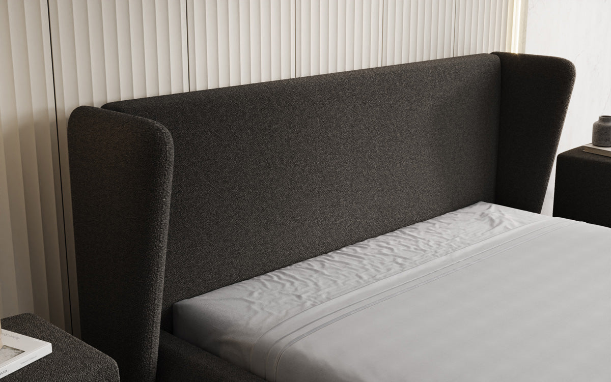 Designer-Polsterbett Rosalie am Teddy-Bouclé mat Stauraum