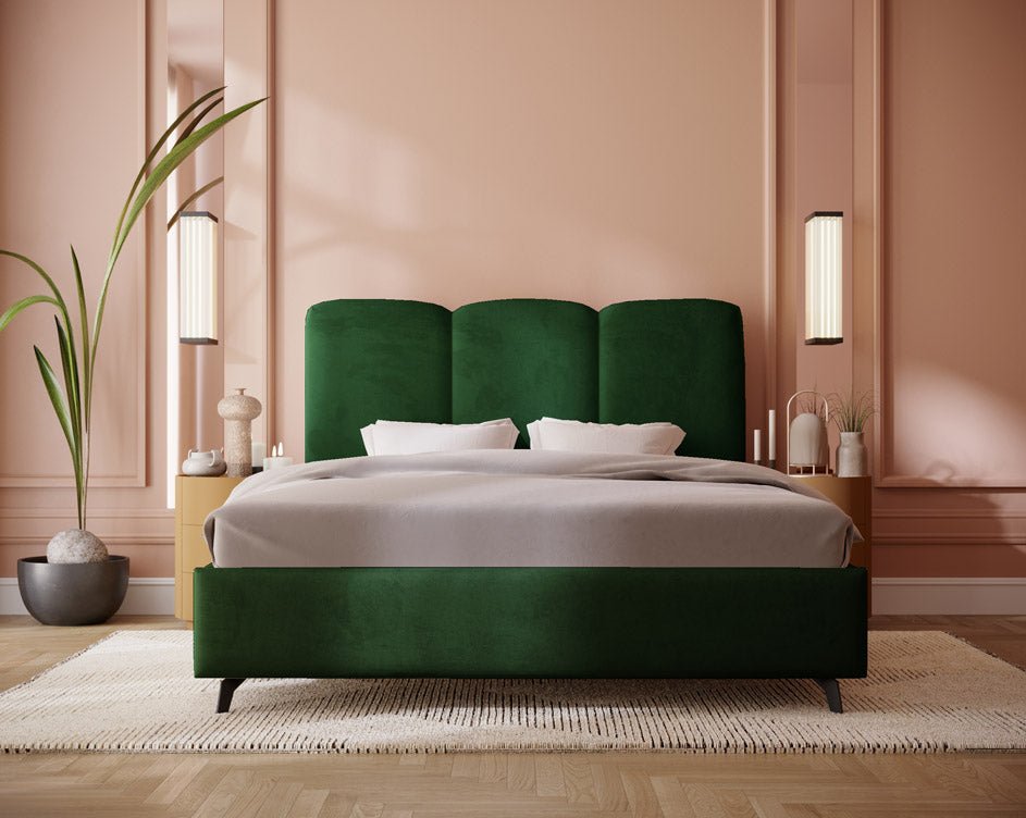 Designer Polsterbett Mirella aus Samt ouni Stauraum