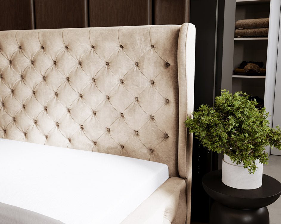 Designer Polsterbett Royal aus Samt mat Stauraum