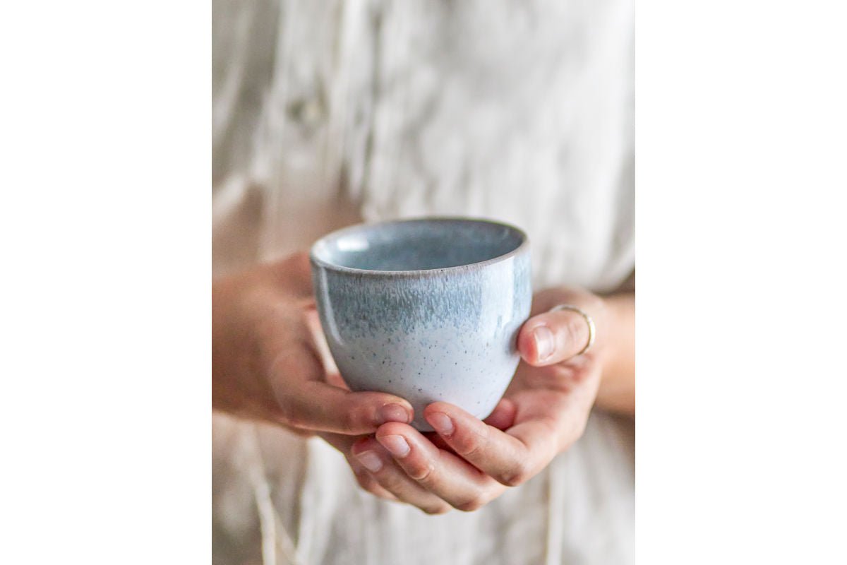 Tasse Avelin - aus Steingut gefertigt - ohne Henkel