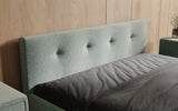Designer Polsterbett Alva in Strukturstoff (Raven 80) in Vintage Blau – Stoff-Nahaufnahme