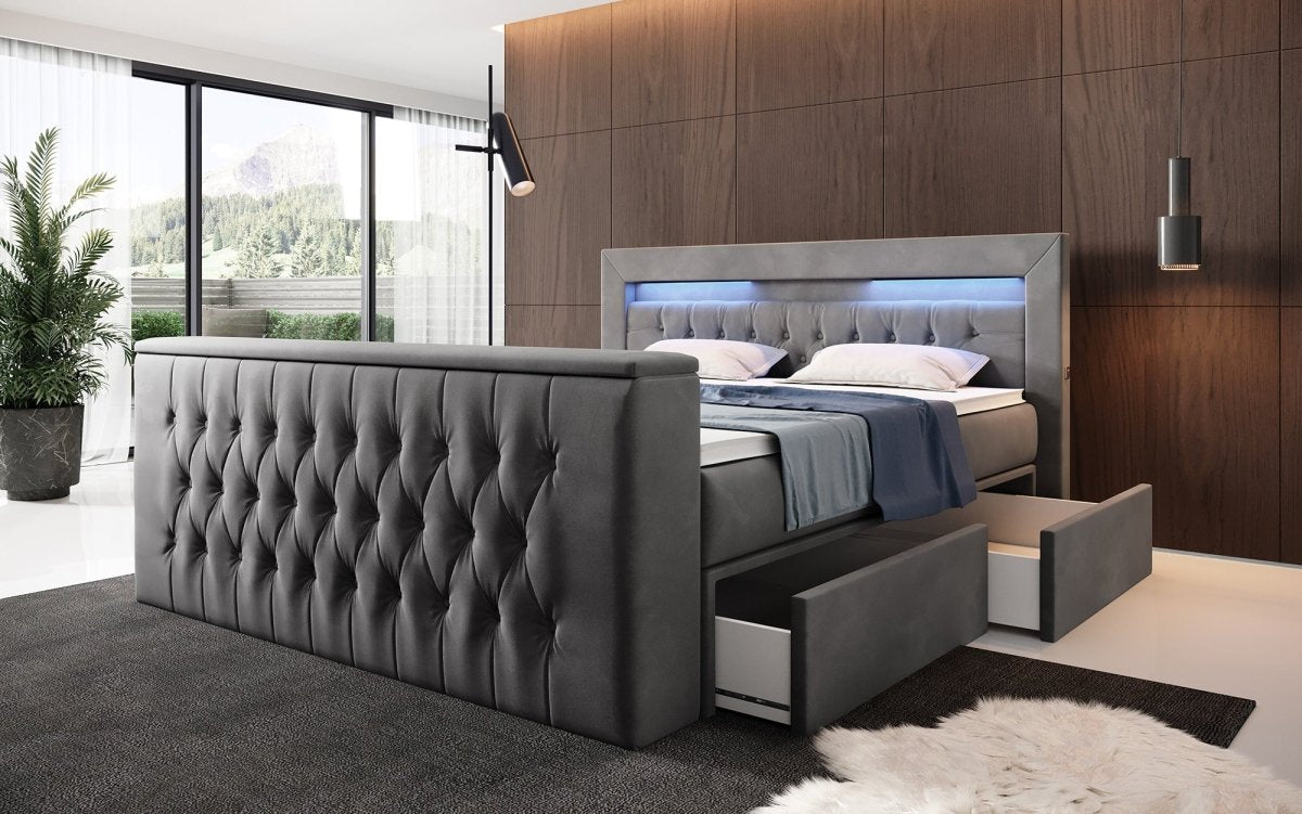 Boxspringbett Menzogna mit TV Lift, USB und Stauraum (2 Schubladen) - Luxusbetten24