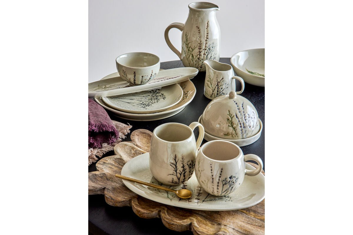 Krug Elva – handbemoolt Steingut mat Blummemotiv